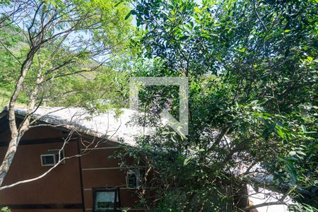 Casa à venda com 436m², 4 quartos e 2 vagasBanheiro