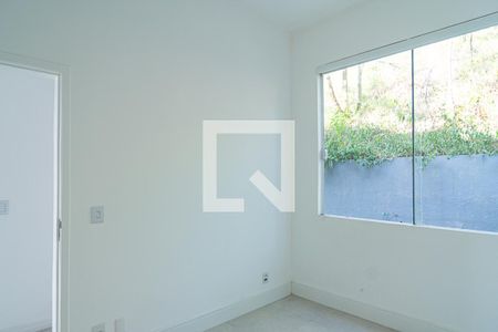 Casa à venda com 436m², 4 quartos e 2 vagasEscritório