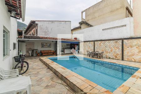 Casa de condomínio para alugar com 360m², 3 quartos e 4 vagasÁrea externa