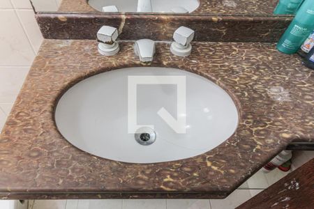 Casa de condomínio para alugar com 360m², 3 quartos e 4 vagasSuíte 3 - Banheiro