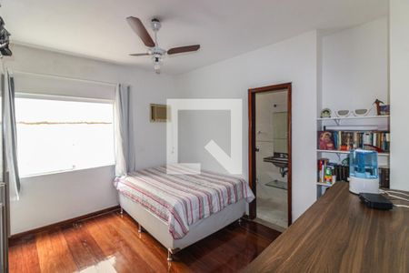Casa de condomínio para alugar com 360m², 3 quartos e 4 vagasSuíte 3
