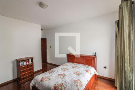 Casa de condomínio para alugar com 360m², 3 quartos e 4 vagasSuíte 1