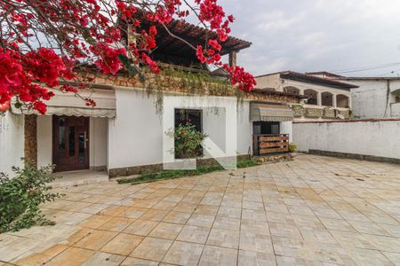 Casa de condomínio para alugar com 360m², 3 quartos e 4 vagasÁrea externa