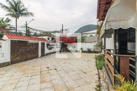 Casa de condomínio para alugar com 360m², 3 quartos e 4 vagasÁrea externa