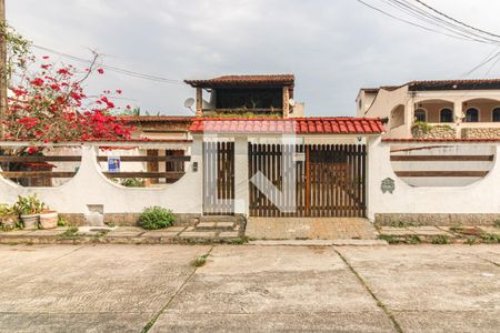 Casa de condomínio para alugar com 360m², 3 quartos e 4 vagasFachada