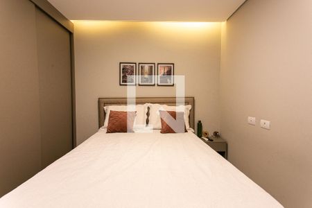 Suíte de casa de condomínio à venda com 3 quartos, 200m² em Vila Esperança, São Paulo