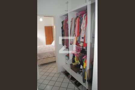 Casa de condomínio para alugar com 420m², 5 quartos e 3 vagasCloset da suíte 2