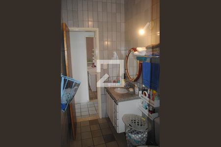 Casa de condomínio para alugar com 420m², 5 quartos e 3 vagasBanheiro dos Quartos