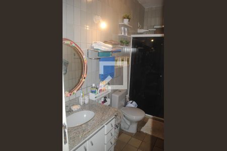 Casa de condomínio para alugar com 420m², 5 quartos e 3 vagasBanheiro dos Quartos