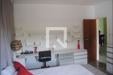 Casa de condomínio para alugar com 420m², 5 quartos e 3 vagasQuarto 1