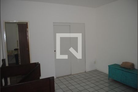 Casa de condomínio para alugar com 420m², 5 quartos e 3 vagasÁrea dos Quartos