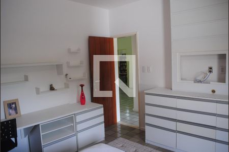 Casa de condomínio para alugar com 420m², 5 quartos e 3 vagasQuarto 1