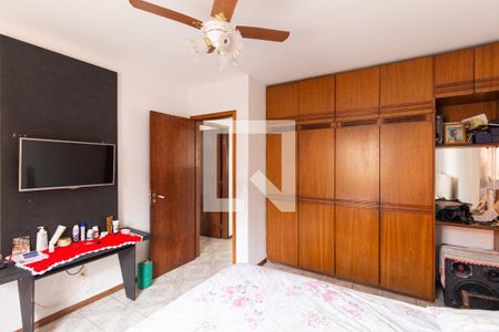 Casa à venda com 224m², 5 quartos e 3 vagasQuarto 1