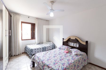 Casa à venda com 224m², 5 quartos e 3 vagasQuarto 2