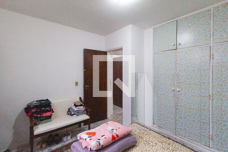 Casa à venda com 224m², 5 quartos e 3 vagasQuarto