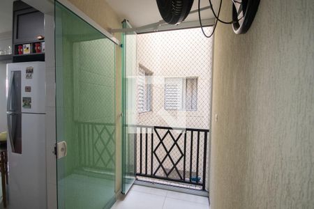 Casa de condomínio à venda com 54m², 3 quartos e 1 vagaÁrea de Serviço