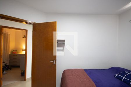 Casa de condomínio à venda com 54m², 3 quartos e 1 vagaQuarto