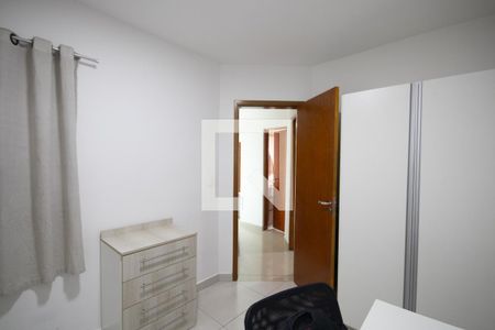 Casa de condomínio à venda com 54m², 3 quartos e 1 vagaQuarto 2