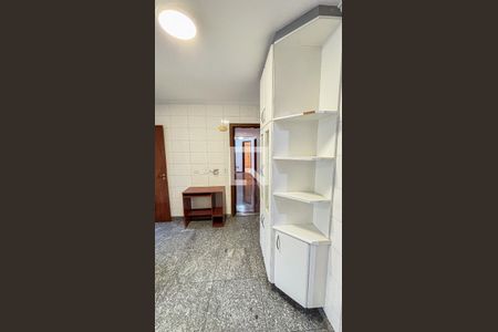 Apartamento à venda com 150m², 3 quartos e 2 vagas Apartamento à venda com 150m², 3 quartos e 2 vagasCozinha