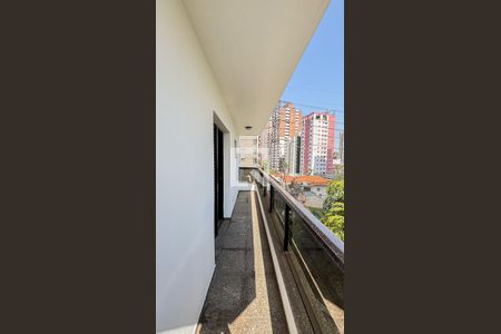 Apartamento à venda com 150m², 3 quartos e 2 vagas Apartamento à venda com 150m², 3 quartos e 2 vagasVaranda Suite 1