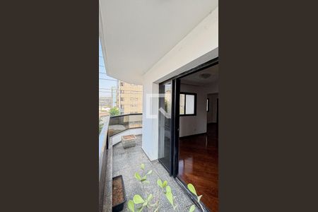 Apartamento à venda com 150m², 3 quartos e 2 vagas Apartamento à venda com 150m², 3 quartos e 2 vagasVaranda Sala
