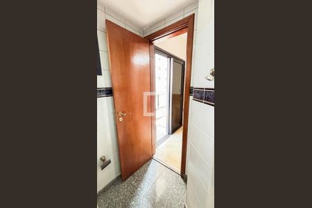 Apartamento à venda com 150m², 3 quartos e 2 vagas Apartamento à venda com 150m², 3 quartos e 2 vagasBanheiro da Suíte 1