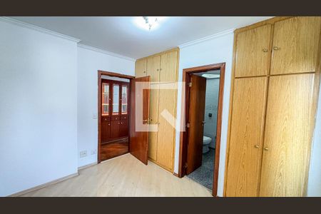 Apartamento à venda com 150m², 3 quartos e 2 vagas Apartamento à venda com 150m², 3 quartos e 2 vagasSuíte 2