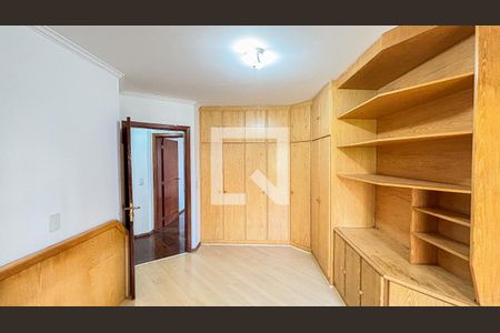 Apartamento à venda com 150m², 3 quartos e 2 vagas Apartamento à venda com 150m², 3 quartos e 2 vagasSuite 1