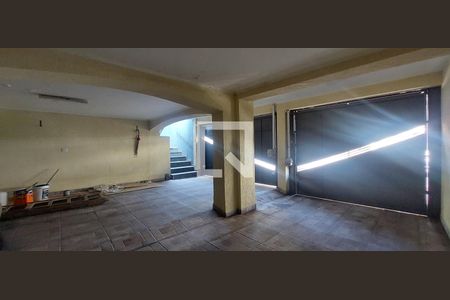 Casa à venda com 298m², 4 quartos e 4 vagas Casa à venda com 298m², 4 quartos e 4 vagasGaragem