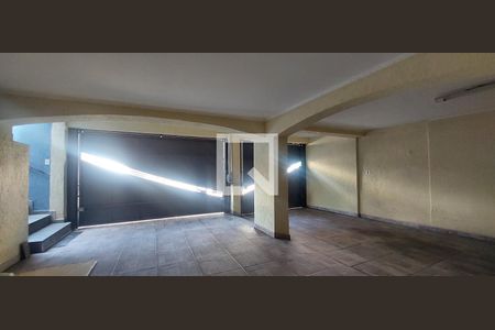 Casa à venda com 298m², 4 quartos e 4 vagas Casa à venda com 298m², 4 quartos e 4 vagasGaragem