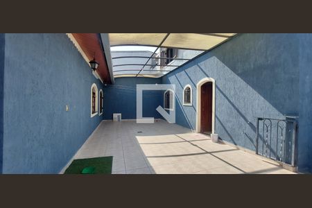 Casa à venda com 298m², 4 quartos e 4 vagas Casa à venda com 298m², 4 quartos e 4 vagasQuintal