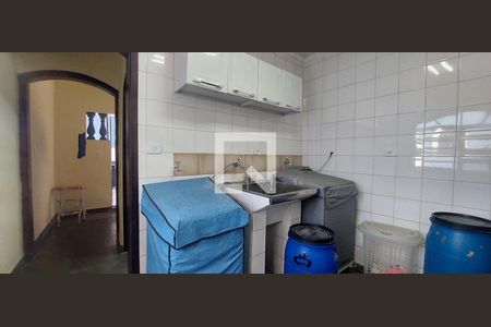 Casa à venda com 298m², 4 quartos e 4 vagas Casa à venda com 298m², 4 quartos e 4 vagasÁrea de Serviço