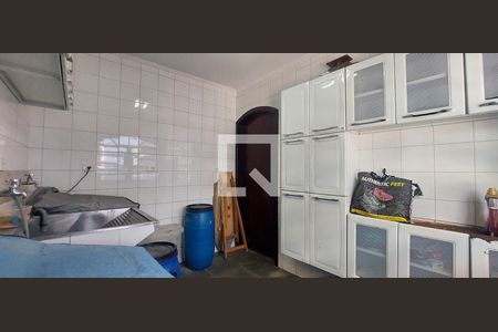 Casa à venda com 298m², 4 quartos e 4 vagas Casa à venda com 298m², 4 quartos e 4 vagasÁrea de Serviço