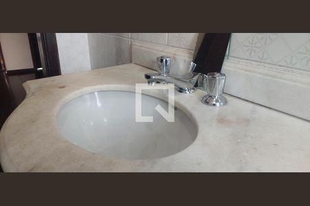 Casa à venda com 298m², 4 quartos e 4 vagas Casa à venda com 298m², 4 quartos e 4 vagasBanheiro 2