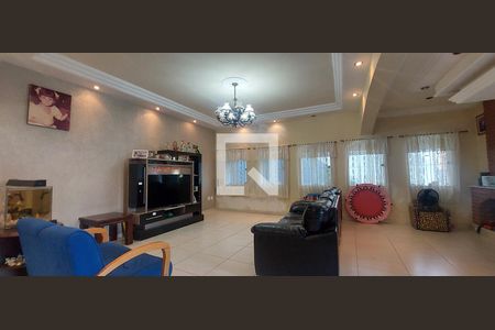 Sala de casa à venda com 4 quartos, 298m² em Vila Scarpelli, Santo André