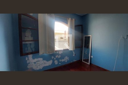 Casa à venda com 298m², 4 quartos e 4 vagas Casa à venda com 298m², 4 quartos e 4 vagasQuarto 4