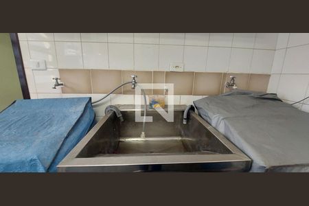 Casa à venda com 298m², 4 quartos e 4 vagas Casa à venda com 298m², 4 quartos e 4 vagasÁrea de Serviço