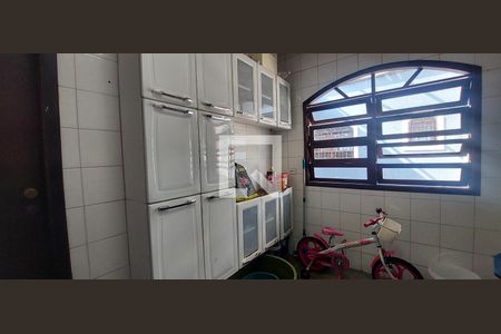 Casa à venda com 298m², 4 quartos e 4 vagas Casa à venda com 298m², 4 quartos e 4 vagasÁrea de Serviço