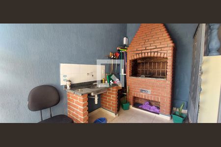 Casa à venda com 298m², 4 quartos e 4 vagas Casa à venda com 298m², 4 quartos e 4 vagasChurrasqueira