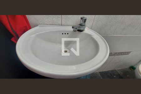 Casa à venda com 298m², 4 quartos e 4 vagas Casa à venda com 298m², 4 quartos e 4 vagasBanheiro de serviço