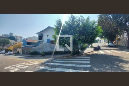 Casa à venda com 298m², 4 quartos e 4 vagas Casa à venda com 298m², 4 quartos e 4 vagasFachada