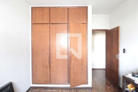 Apartamento à venda com 130m², 4 quartos e 2 vagasQuarto 2