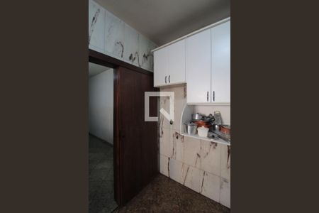 Apartamento à venda com 130m², 4 quartos e 2 vagasCozinha