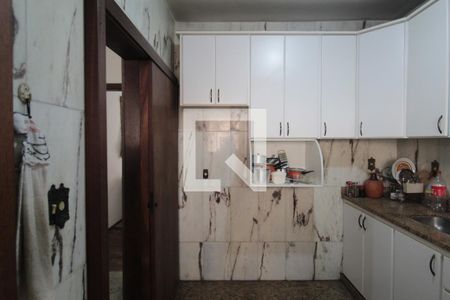 Apartamento à venda com 130m², 4 quartos e 2 vagasCozinha