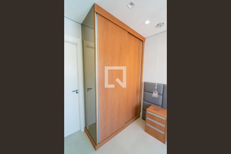 Apartamento à venda com 66m², 2 quartos e 1 vagaSuite - Armário