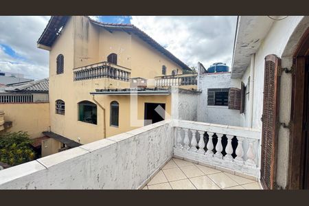 Casa para alugar com 196m², 3 quartos e 3 vagasQuarto 1 Varanda