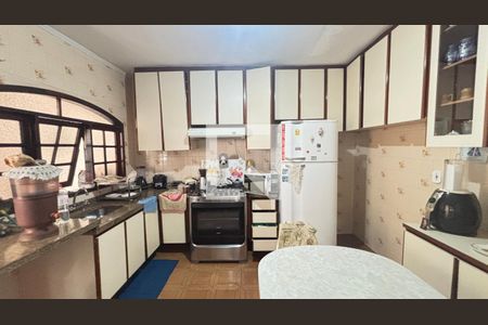 Casa para alugar com 196m², 3 quartos e 3 vagasCozinha