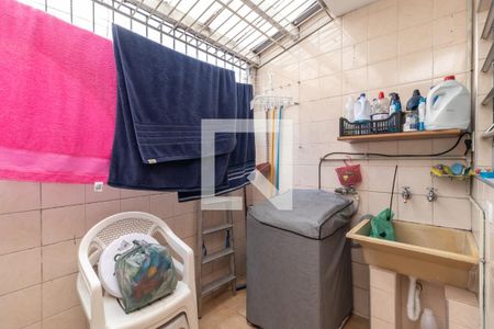 Casa à venda com 110m², 3 quartos e 1 vagaÁrea de Serviço