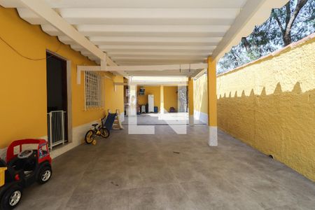 Casa à venda com 171m², 3 quartos e 2 vagas Casa à venda com 171m², 3 quartos e 2 vagasÁrea Externa