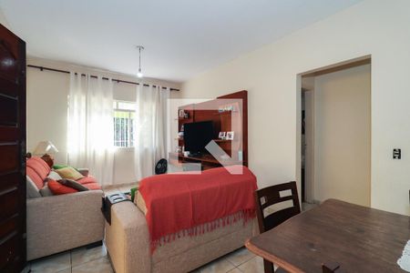 Casa à venda com 171m², 3 quartos e 2 vagas Casa à venda com 171m², 3 quartos e 2 vagasSala